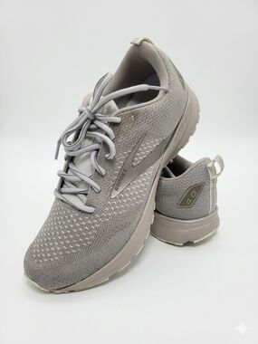 Brooks Women's Taupe/Light Gray Knit Running Sneakers